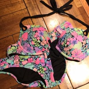 Victoria Secrets Bombshell swim